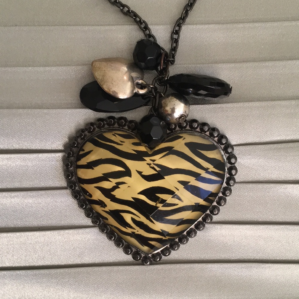 Heart shaped animal print pendant necklace